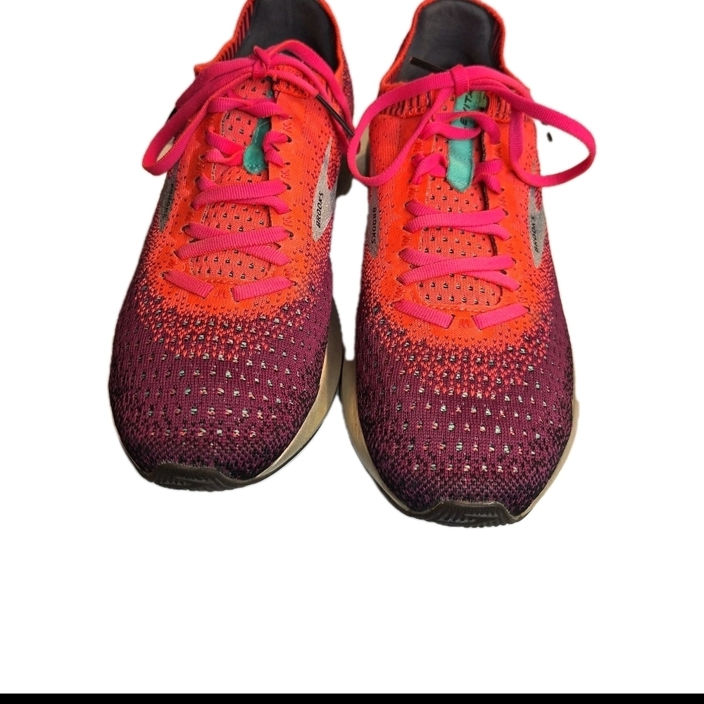 Brooks Levitate 2 Women's Sneakers Shoes. Size 8.5